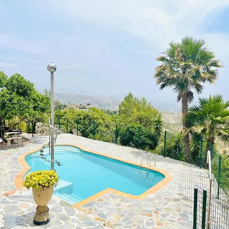 Con Piscina Privada By At Comares