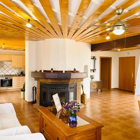Holiday home Con Piscina Privada By At Comares