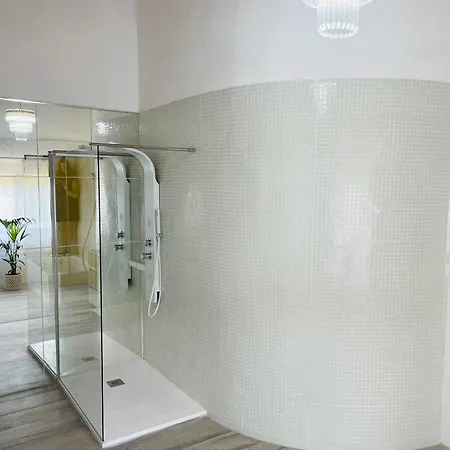 Con Piscina Privada By At Holiday home