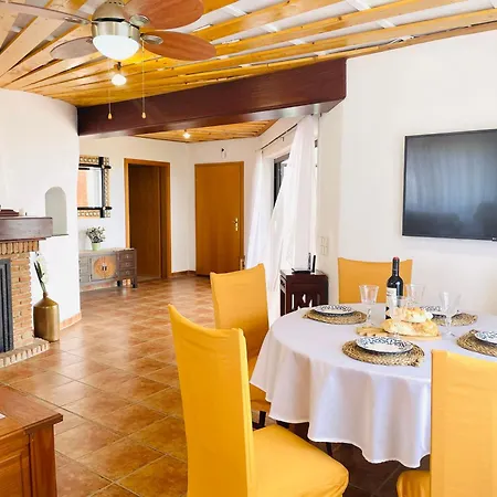 Con Piscina Privada By At Holiday home *