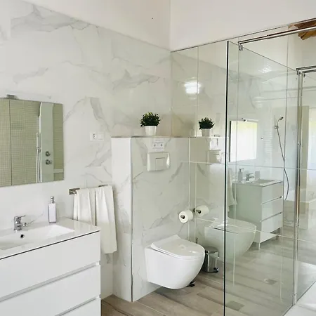 Con Piscina Privada By At Holiday home *